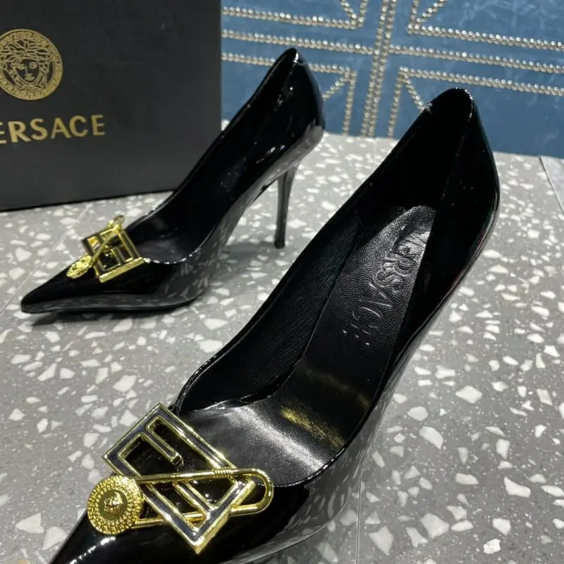 versace a talons hauts chaussures pour femme s_11b56021